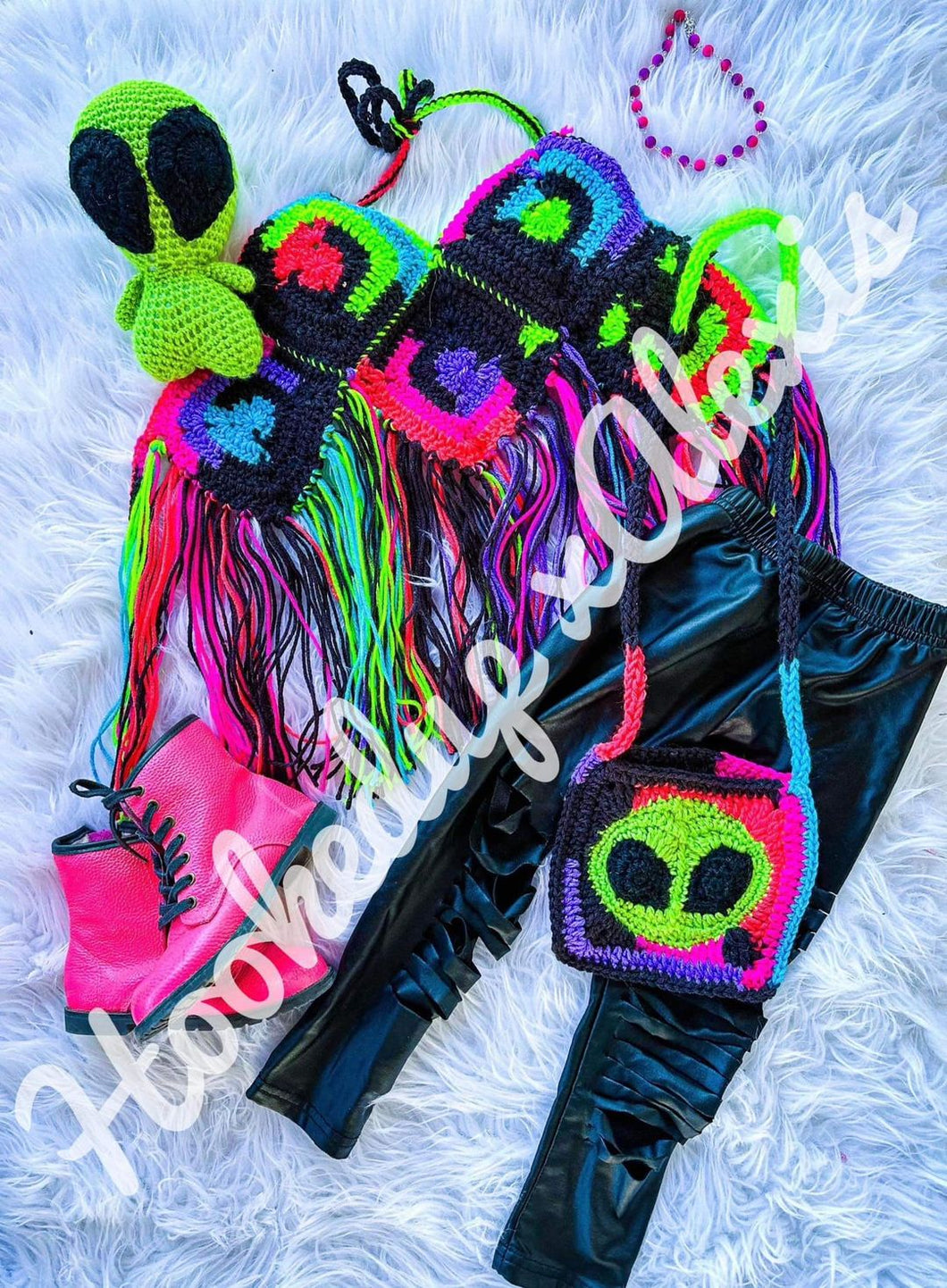 alien purse